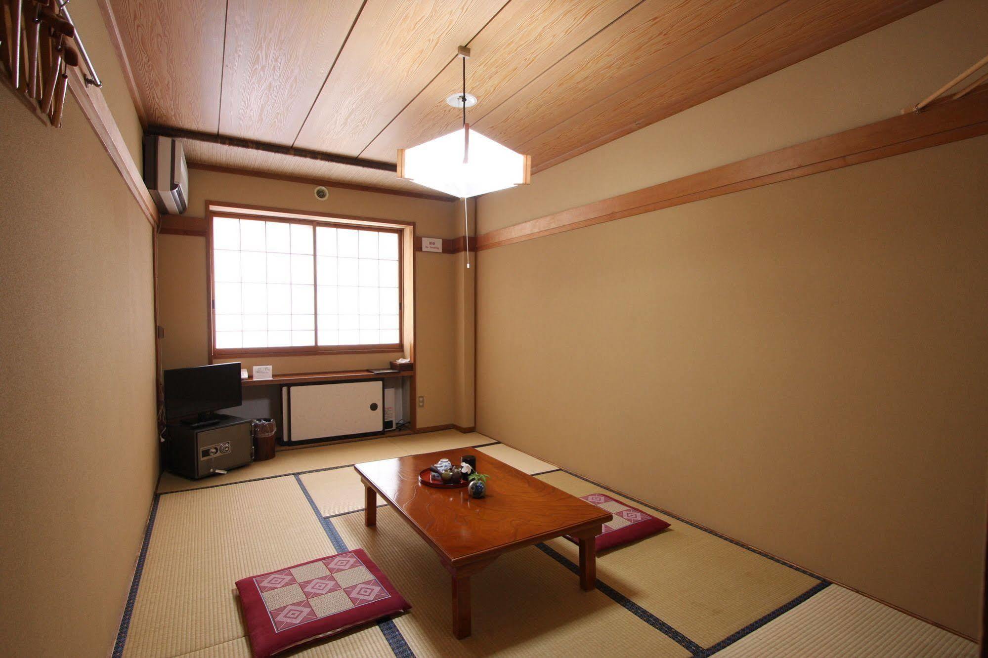 Hotel Kawahiro à Nozawaonsen Extérieur photo